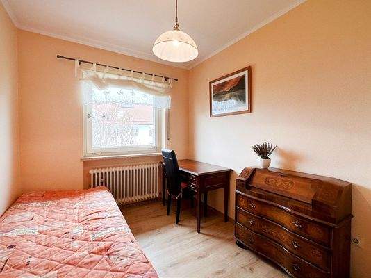 Arbeits-/Gästezimmer OG