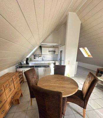 Küche und Essbereich