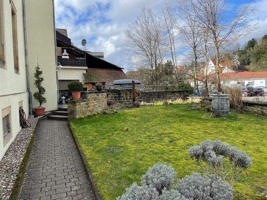 33 Detailaufnahme, hier vom Garten auf der Rückseite