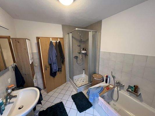 Badezimmer DG Whg. 1