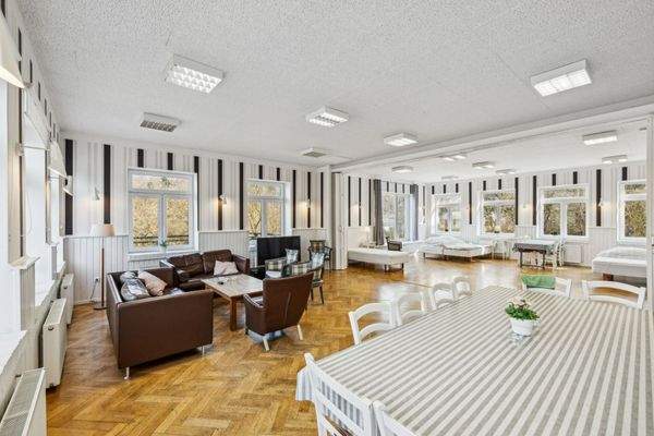 Riesiger Wohn- und Essbereichjpg