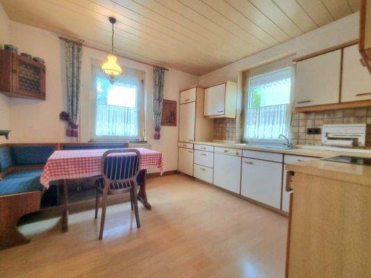 Entspannter Familien-Koch- und Essbereich