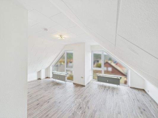 Haus links, DG: Studio