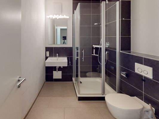 Badezimmer mit Dusche