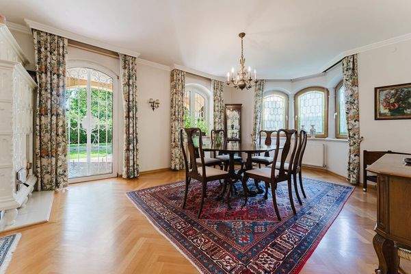 Das lichtdurchflutete Speisezimmer