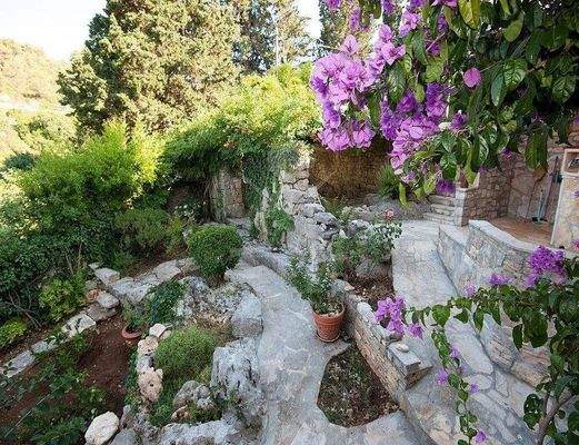 Der Garten bildet einen Rückzugsort zum Verlieben