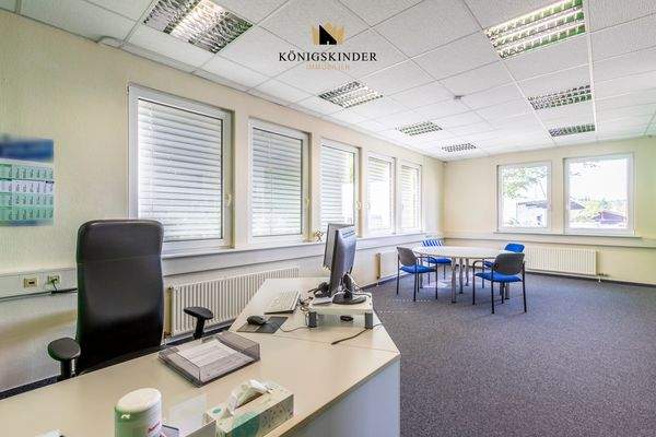 Büro EG