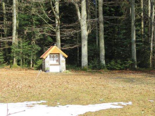Kapelle am Waldrand