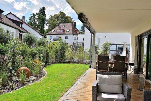 frisch angelegter Garten