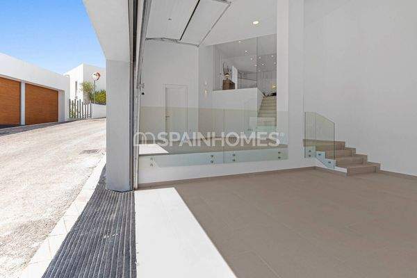 Elegant Property with Private Pool in Altea Alicante