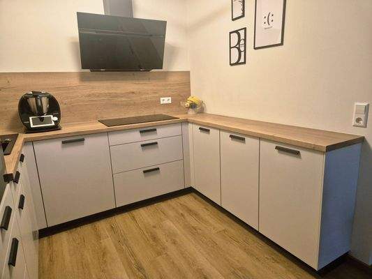 Küche (kann übernommen werden).jpeg
