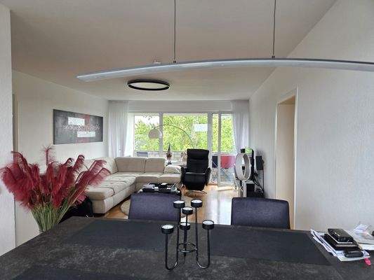 Wohnzimmer eingerichtet