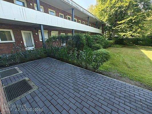 Neuangelegte Terrasse