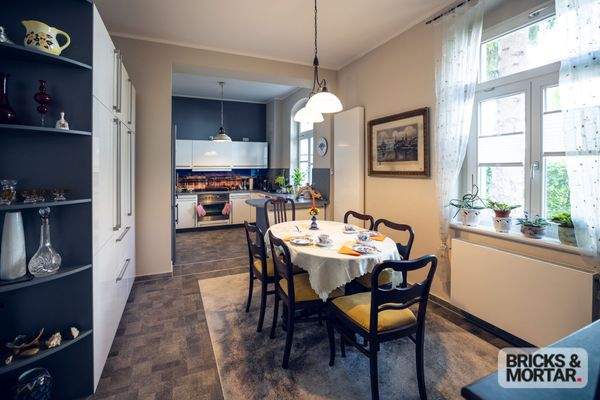 Küche mit Essbereich