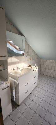 ....und Waschtisch.jpg