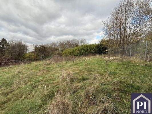 Abfallendes Gelände