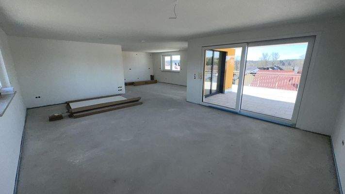 Wohnen mit Ausgang Terrasse.JPG