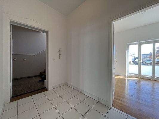 Innenflur mit Blick zum Schlafzimmer