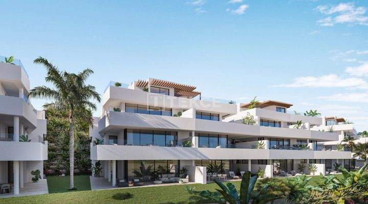 Spacious Flats with Eco-Friendly Designs in Estepona