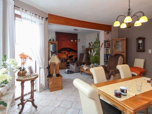 Offenes Wohn- und Esszimmer EG