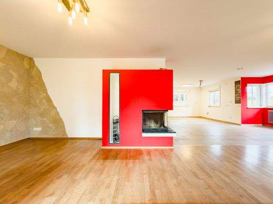 Eck-Kamin mit großem Sichtfenster