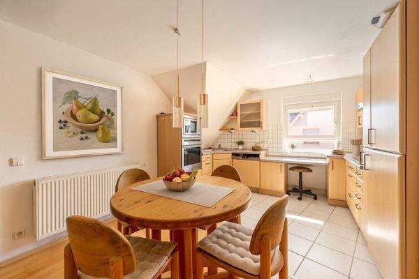 Küche OG (KI generiert)