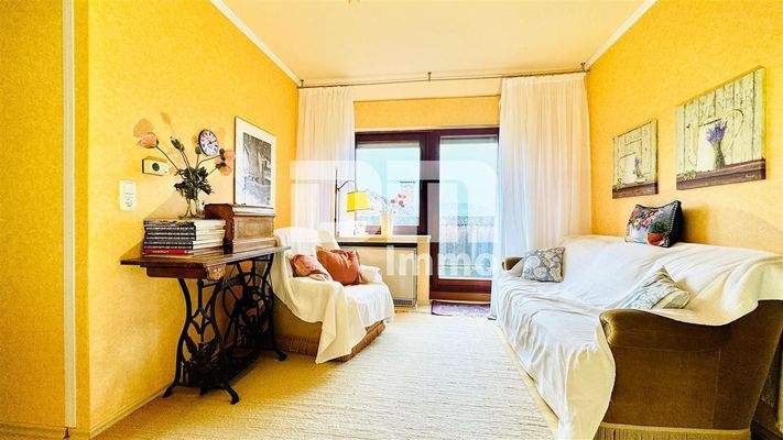 OG / Diele / Zugang Balkon