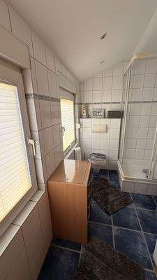 Dachgeschoss: Badezimmer