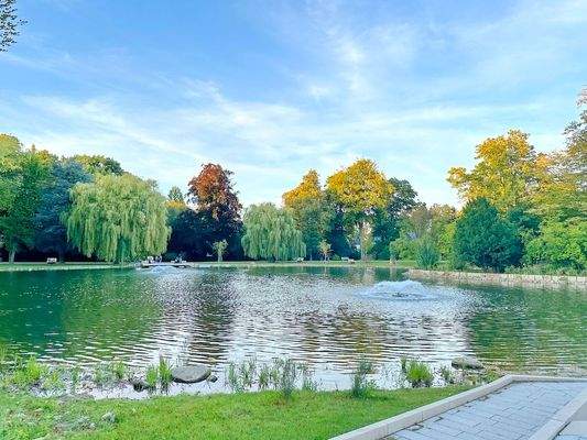 + Spielplatz sowie Teich
