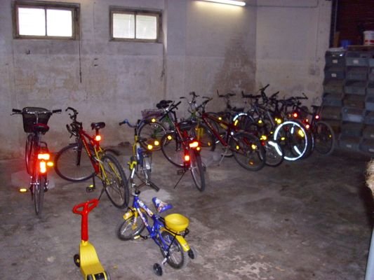 Fahrradschuppen.JPG