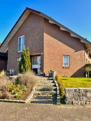 Einladender Aufgang zum Haus