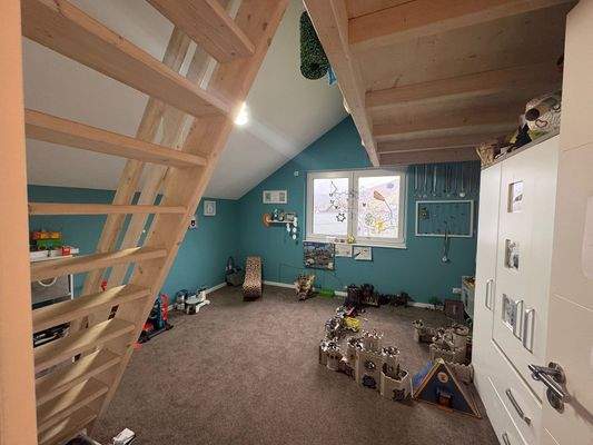 Kinderzimmer1 mit Schlafempore_Einfamilienhaus_Willingen