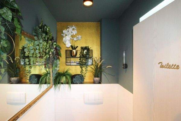 Gäste-WC DHH links