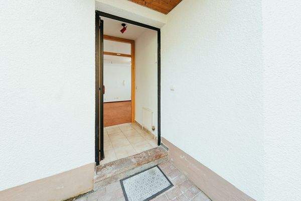 16 Separater Hauszugang - Terrassenebene 1.UG