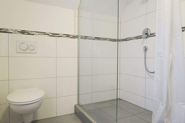 Tageslichtbad mit XXl-Dusche