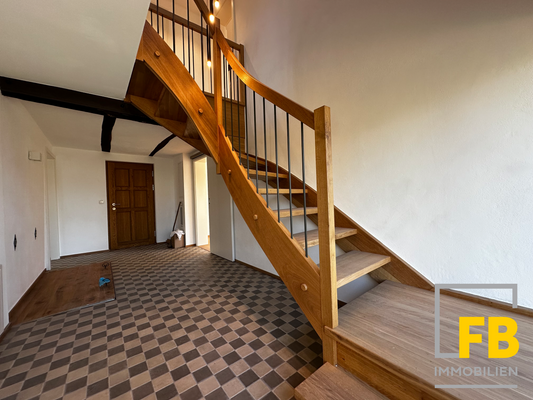 Treppe zum Obergeschoss