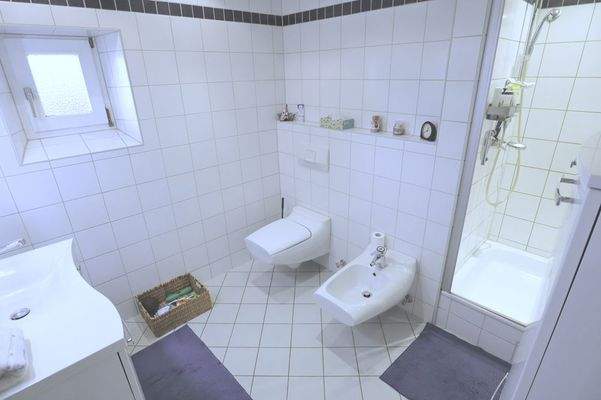 Kleines Badezimmer UG