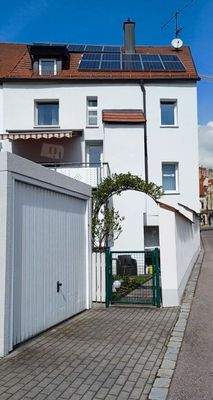 Rückansicht mit Garage