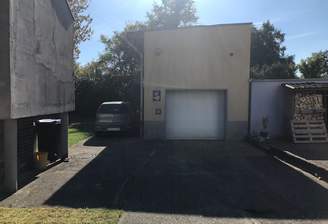 Die Garage mit Stellplatz