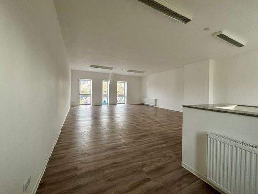 Haus 2: großer Raum 1. OG