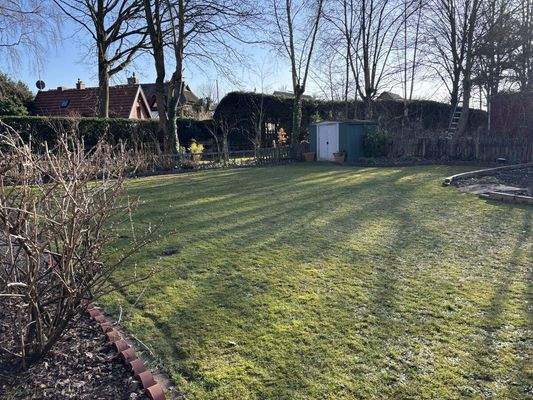 Tolles, komplett eingefriedetes Grundstück