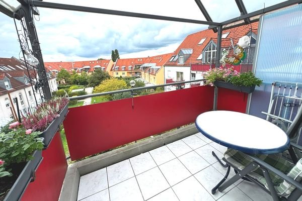 überdachter Balkon