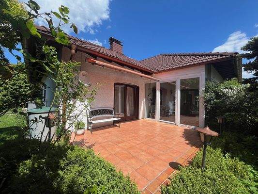 Terrasse und Wintergarten