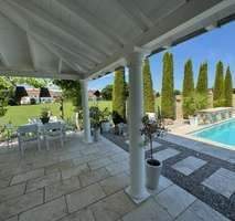 überdachte Terrasse