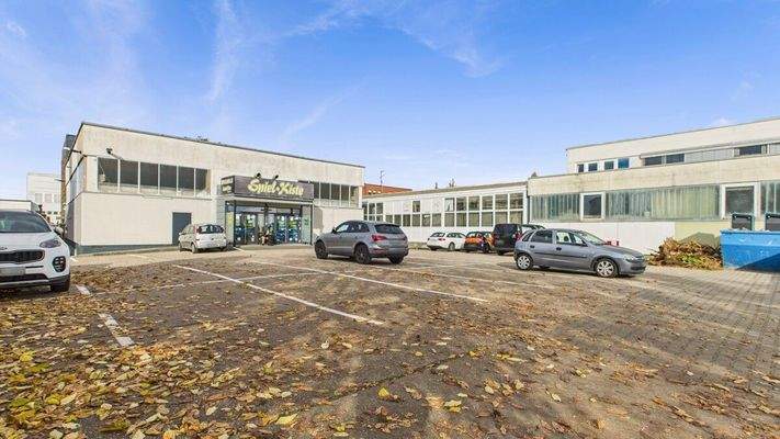 Spielhalle Parkplatz