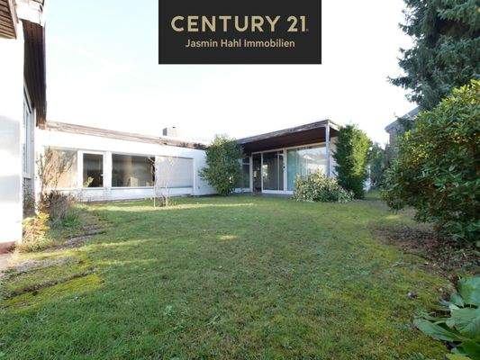 Rückansicht und Blick in den Garten