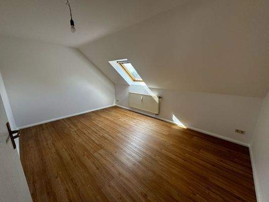 Zimmer einer DG-Wohnung