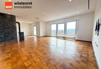 großzügiger Wohnbereich 