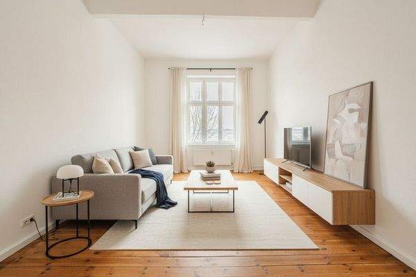 Wohnzimmer digital möbliert