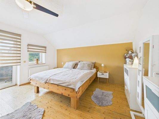 SZ 1 mit begehbarem Kleiderschrank